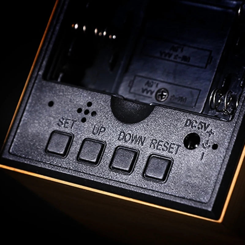 HORLOGE EN BOIS 4 FONCTION A PERSONNALISER