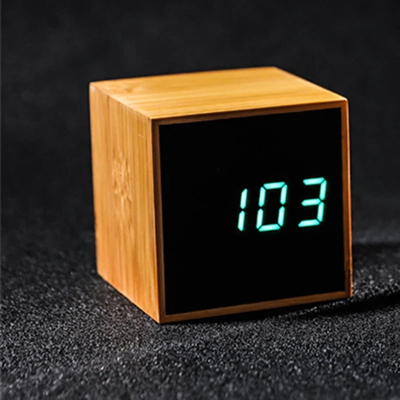 HORLOGE EN BOIS 4 FONCTION A PERSONNALISER