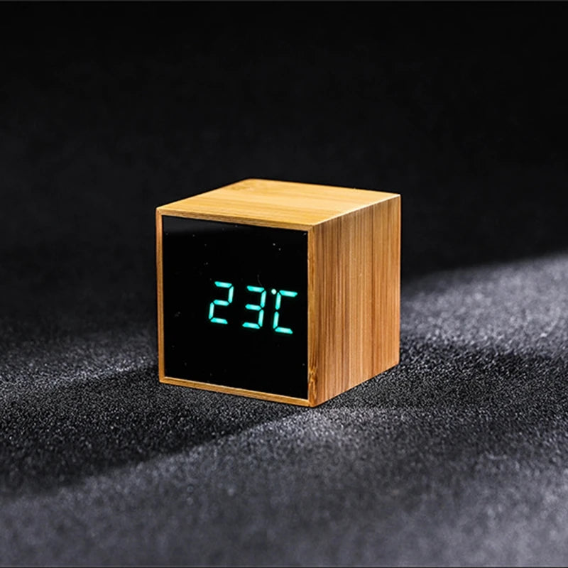 HORLOGE EN BOIS 4 FONCTION A PERSONNALISER